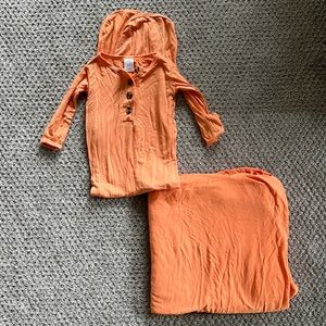 Lou Lou and Company Matching Swaddle and Knotted Gown